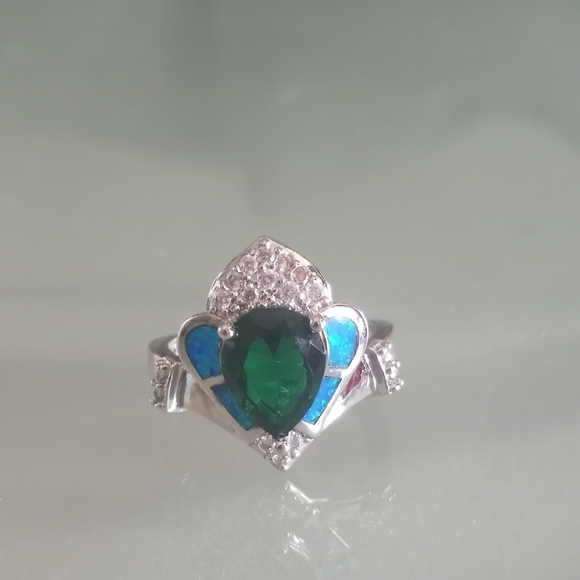 **2 For $45**925 Sliver Lab created Emerald  ring sz 7.5 - Picture 5 of 5